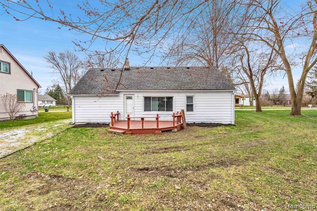 2121 Chesley Drive, Sterling Heights, MI 48310