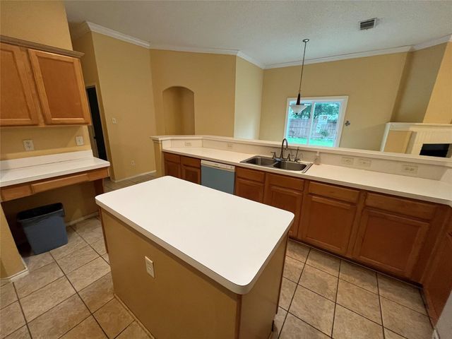 1120 Deer Valley Lane, Arlington, TX 76001