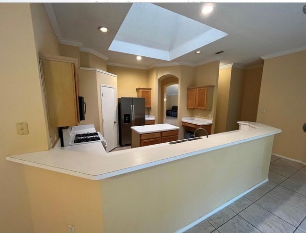 1120 Deer Valley Lane, Arlington, TX 76001