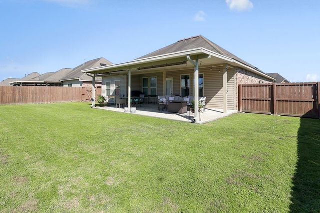 225 Cottage Way, Thibodaux, LA 70301