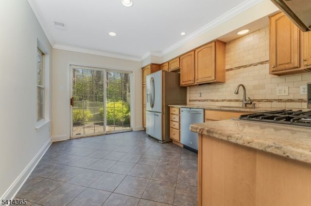 903 Springhouse Dr, Readington Twp., NJ 08889