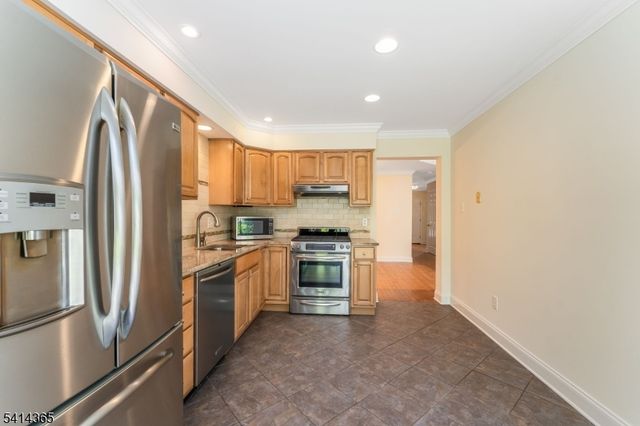 903 Springhouse Dr, Readington Twp., NJ 08889