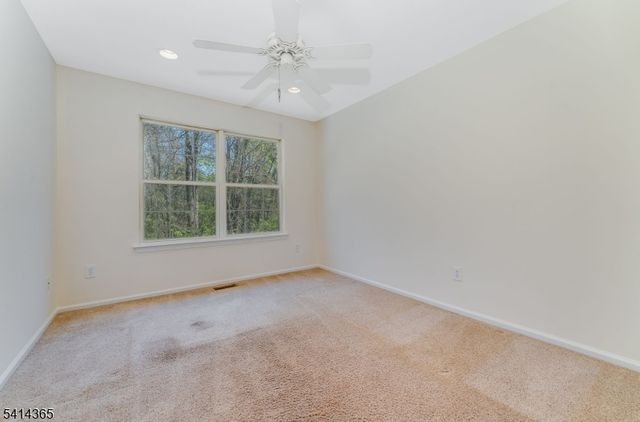 903 Springhouse Dr, Readington Twp., NJ 08889