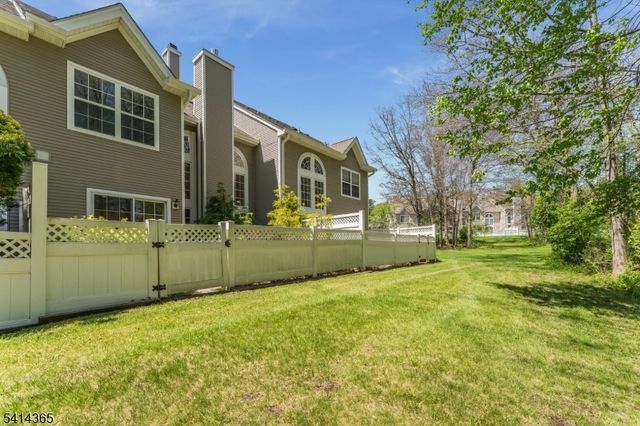 903 Springhouse Dr, Readington Twp., NJ 08889