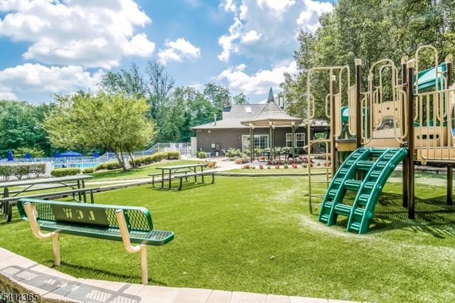 903 Springhouse Dr, Readington Twp., NJ 08889