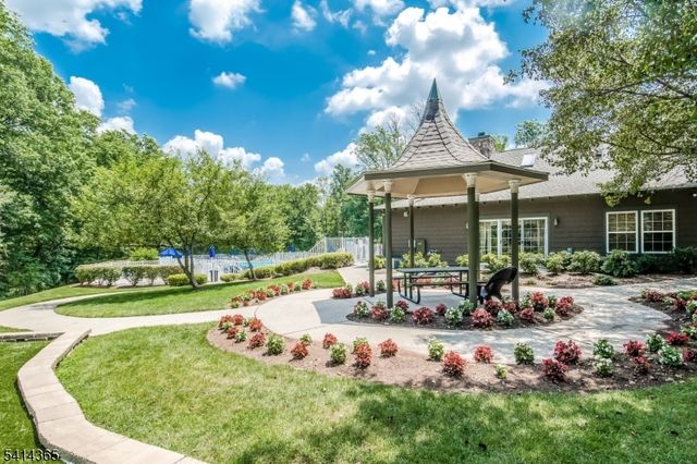903 Springhouse Dr, Readington Twp., NJ 08889