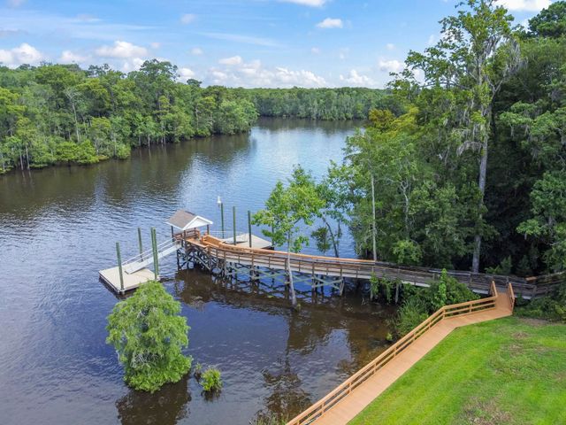 638 Riverward Dr., Myrtle Beach, SC 29588