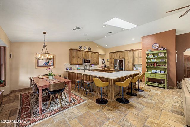 8831 N Rasmussen Avenue, Tucson, AZ 85742