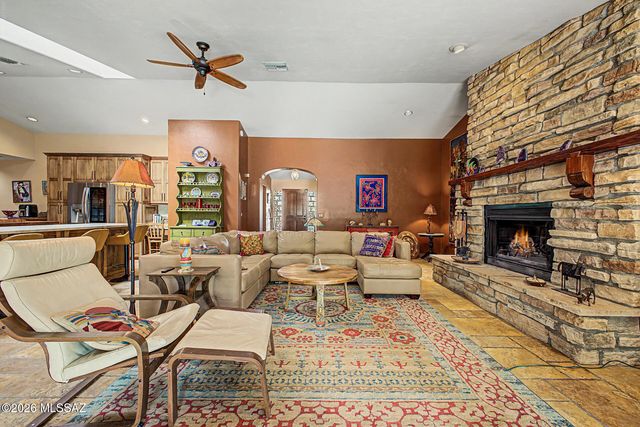 8831 N Rasmussen Avenue, Tucson, AZ 85742