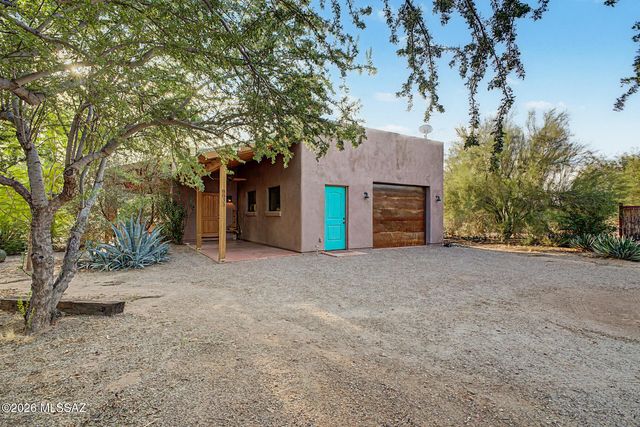 8831 N Rasmussen Avenue, Tucson, AZ 85742