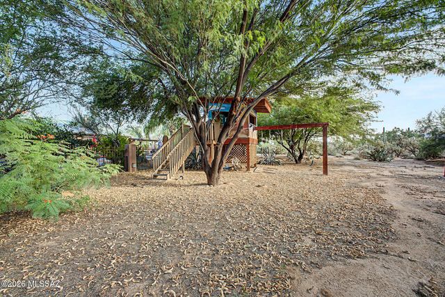 8831 N Rasmussen Avenue, Tucson, AZ 85742