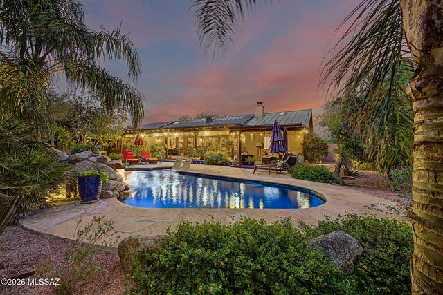 8831 N Rasmussen Avenue, Tucson, AZ 85742