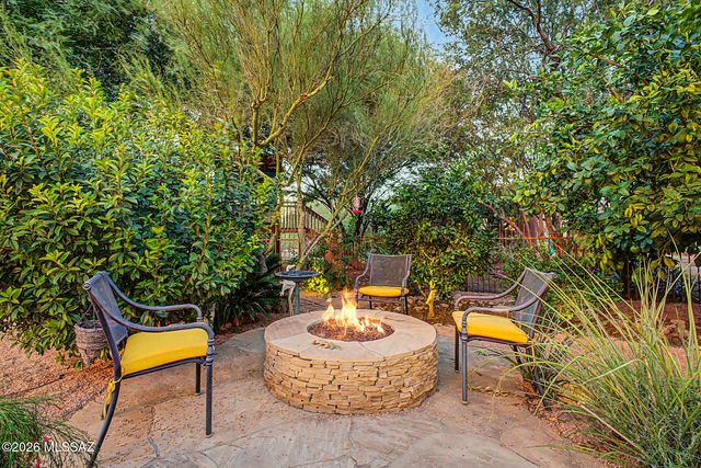 8831 N Rasmussen Avenue, Tucson, AZ 85742