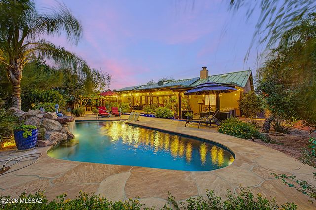 8831 N Rasmussen Avenue, Tucson, AZ 85742