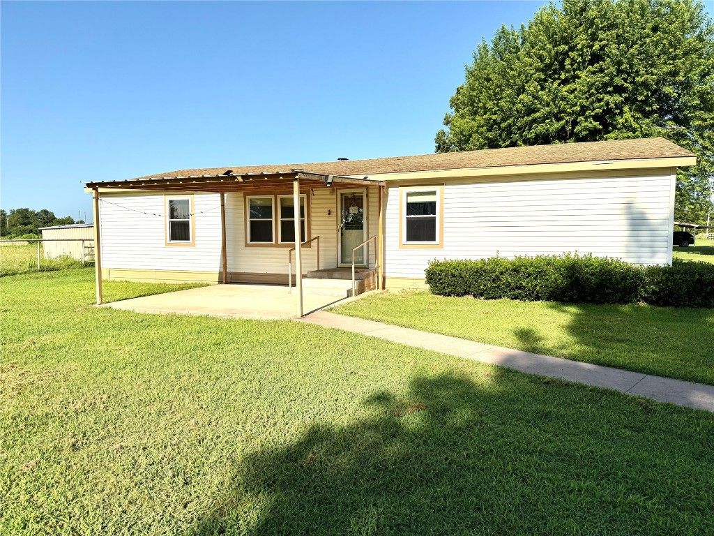 7040 Pine Tree Drive, Lexington, OK 73051
