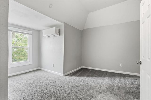 11208 Chicago Avenue, Sugar Creek, MO 64054