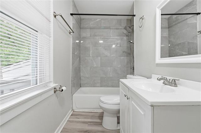 11208 Chicago Avenue, Sugar Creek, MO 64054
