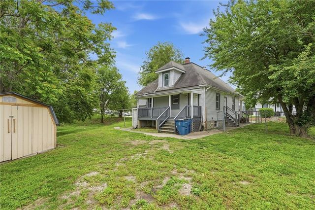 11208 Chicago Avenue, Sugar Creek, MO 64054