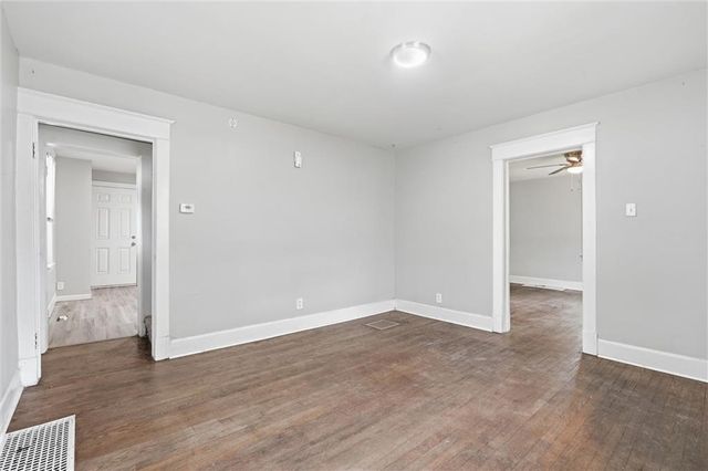 11208 Chicago Avenue, Sugar Creek, MO 64054