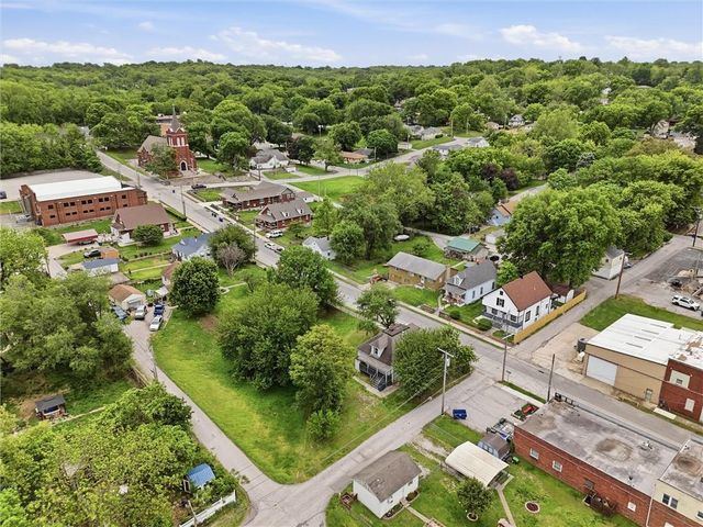 11208 Chicago Avenue, Sugar Creek, MO 64054