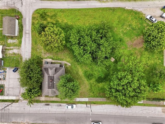 11208 Chicago Avenue, Sugar Creek, MO 64054