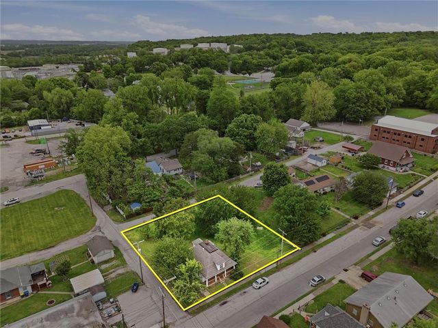 11208 Chicago Avenue, Sugar Creek, MO 64054