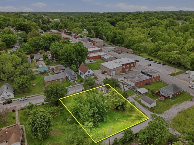 11208 Chicago Avenue, Sugar Creek, MO 64054