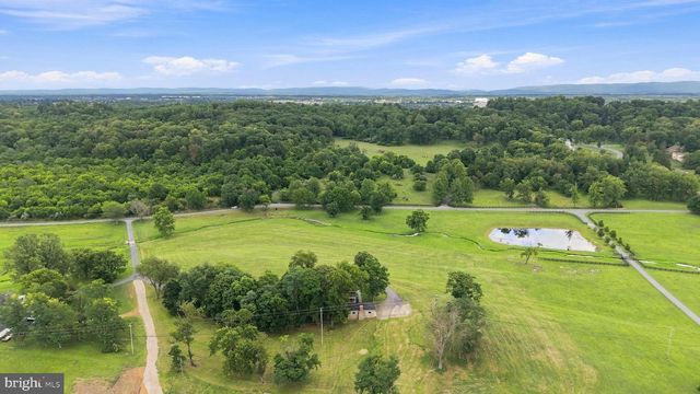 2122 JONES ROAD, Winchester, VA 22602