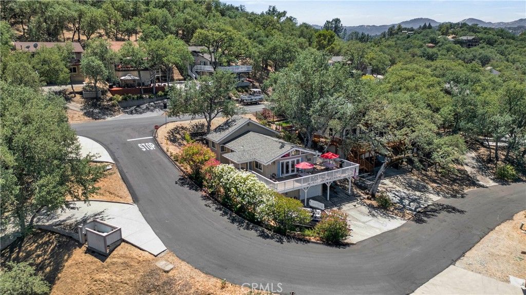 Image 4 of property listing at 8676 Landlubber Lane, Bradley, CA 93426