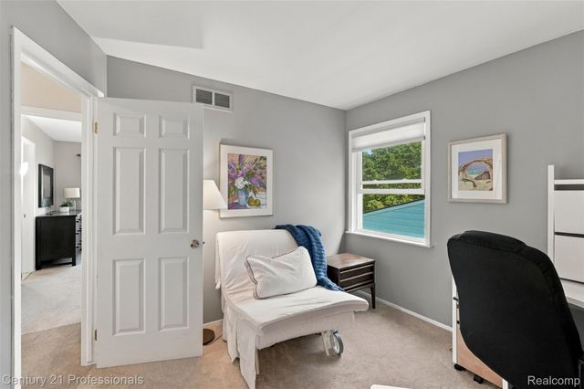 41827 Ridge Road E, Novi, MI 48375