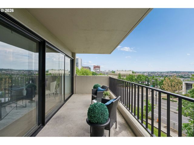 2211 Sw 1ST Ave 303, Portland, OR 97201