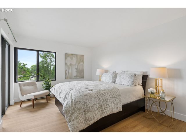 2211 Sw 1ST Ave 303, Portland, OR 97201