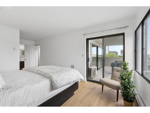 2211 Sw 1ST Ave 303, Portland, OR 97201