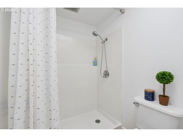 2211 Sw 1ST Ave 303, Portland, OR 97201
