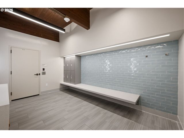 2211 Sw 1ST Ave 303, Portland, OR 97201