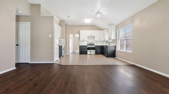 527 Alameda Avenue, Duncanville, TX 75137