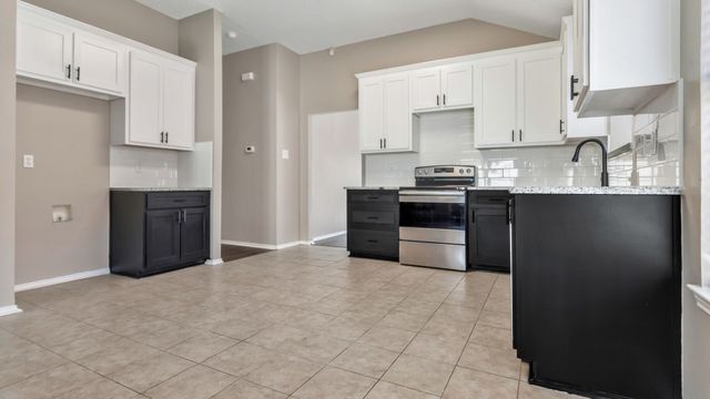 527 Alameda Avenue, Duncanville, TX 75137