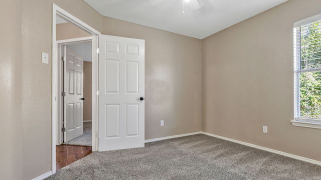 527 Alameda Avenue, Duncanville, TX 75137