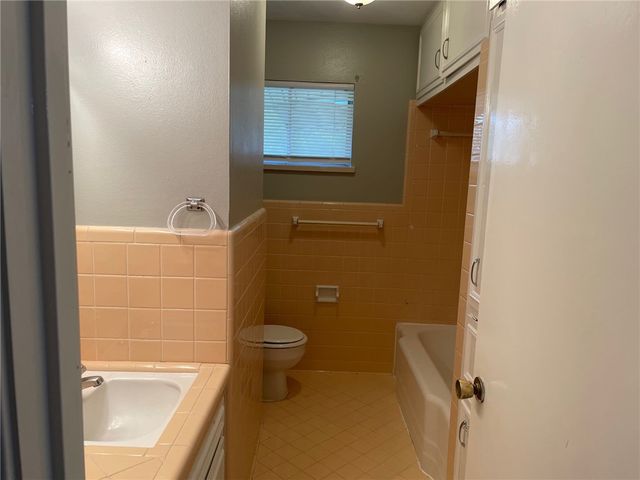 417 Montclair Dr, Corpus Christi, TX 78412