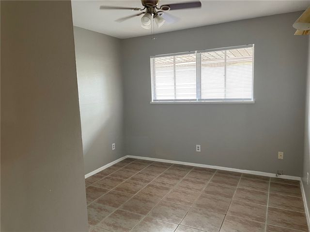 417 Montclair Dr, Corpus Christi, TX 78412