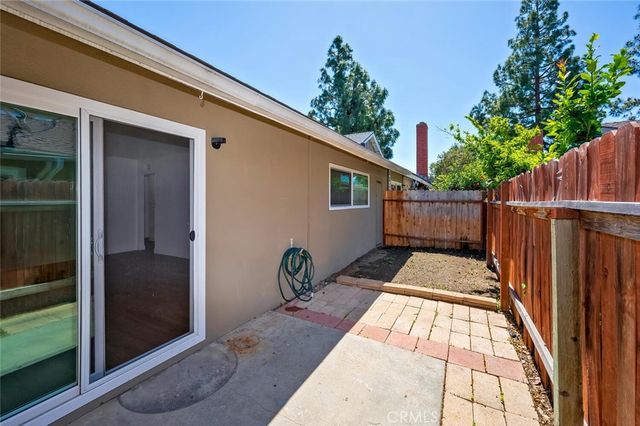 2613 W Aurora 2, Santa Ana, CA 92704