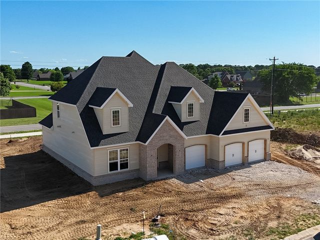 6557 Courtland Avenue, Springdale, AR 72762