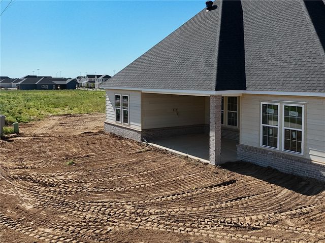 6557 Courtland Avenue, Springdale, AR 72762