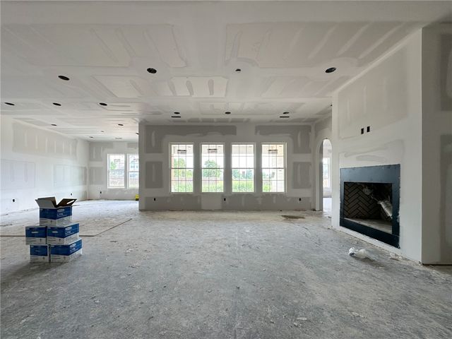 6557 Courtland Avenue, Springdale, AR 72762