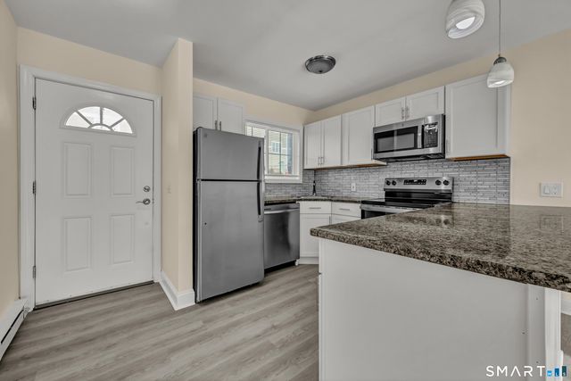 113 Park Avenue 18, Danbury, CT 06810