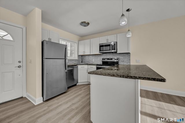 113 Park Avenue 18, Danbury, CT 06810