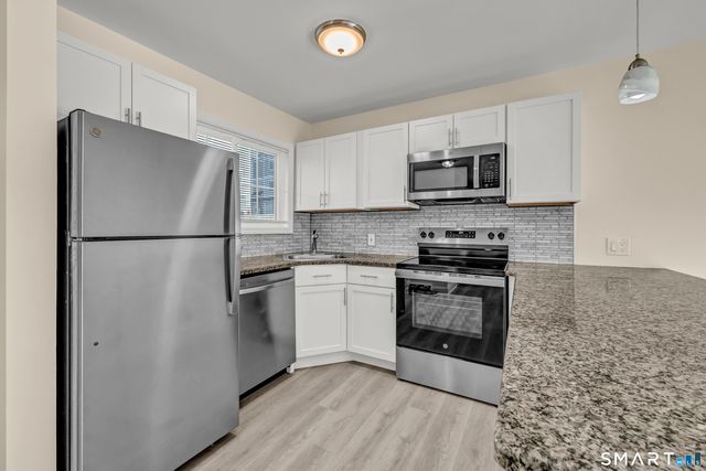 113 Park Avenue 18, Danbury, CT 06810