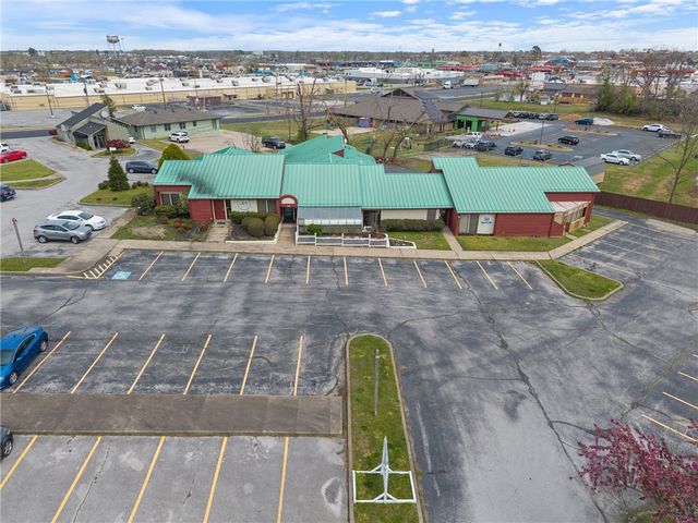 1106-1108 W Poplar Place, Rogers, AR 72756