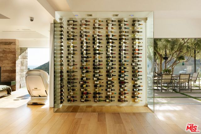 2402 Carman Crest Drive, Los Angeles, CA 90068