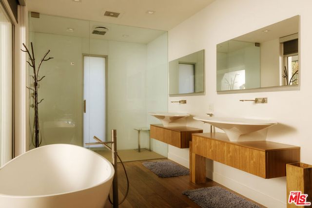 2402 Carman Crest Drive, Los Angeles, CA 90068